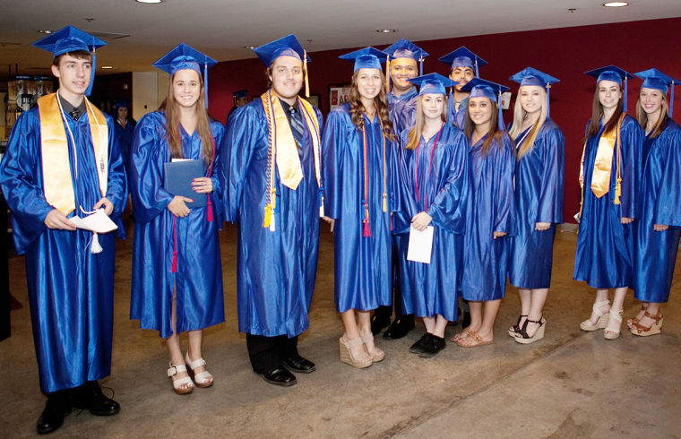 13 Valley teens earn associate degree before high school graduat
